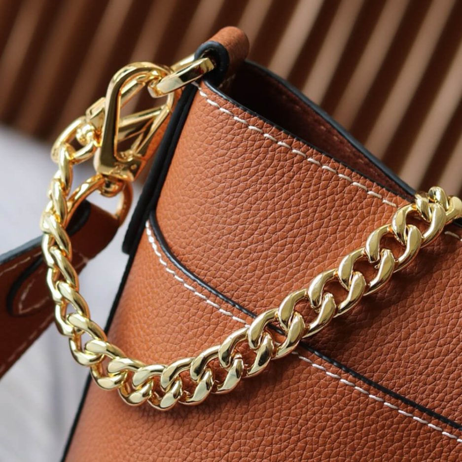 LV Lock and Walk